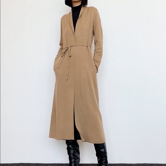 Aritzia babaton Kirby sweater constant caramel - Picture 2 of 10